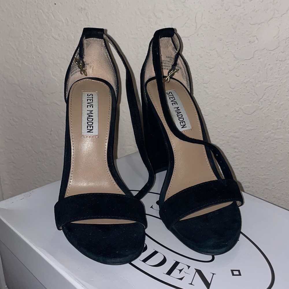 Black sandal heels